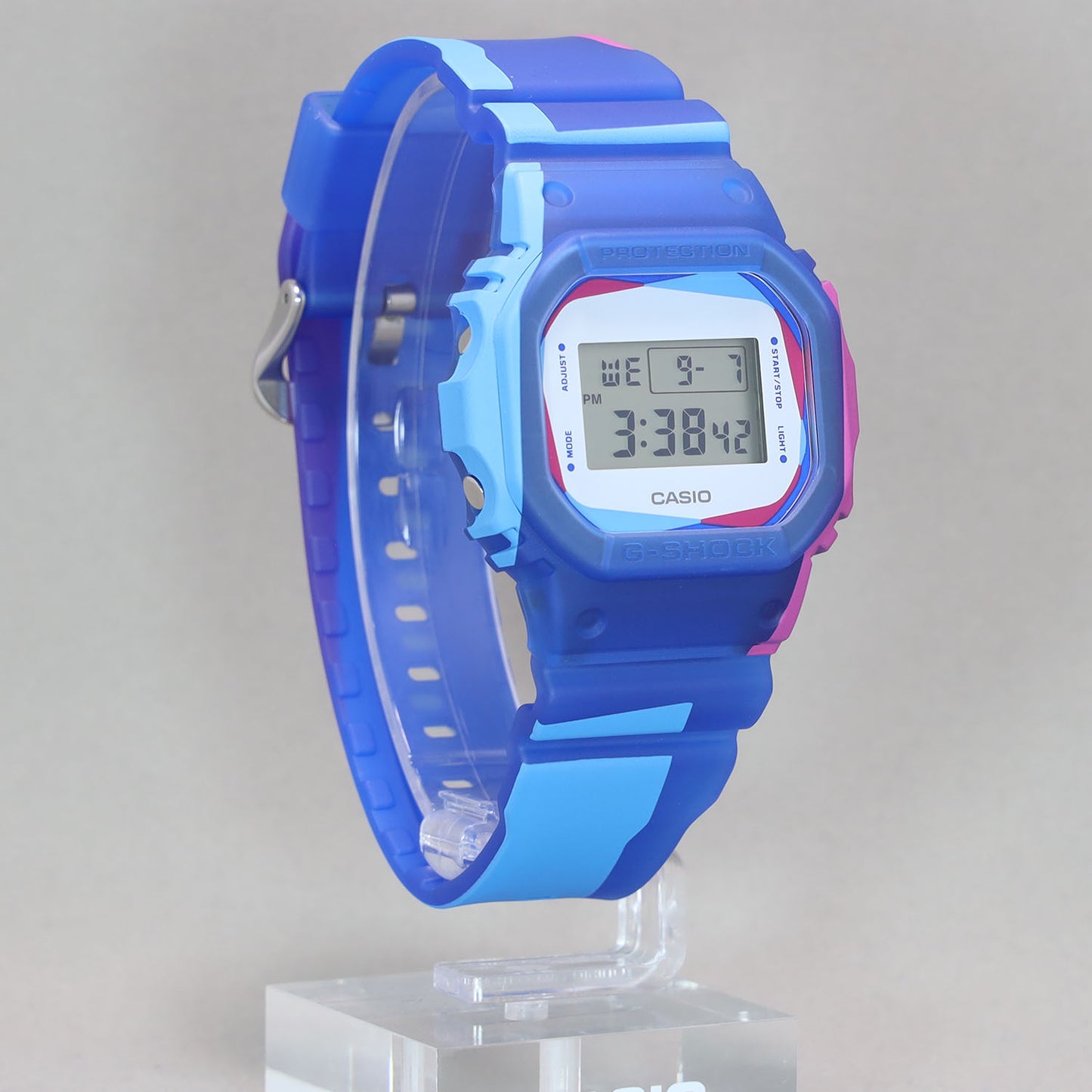 【CASIO】5600シリーズ / カーボンコアガード構造 / DWE-5600PR-2JR