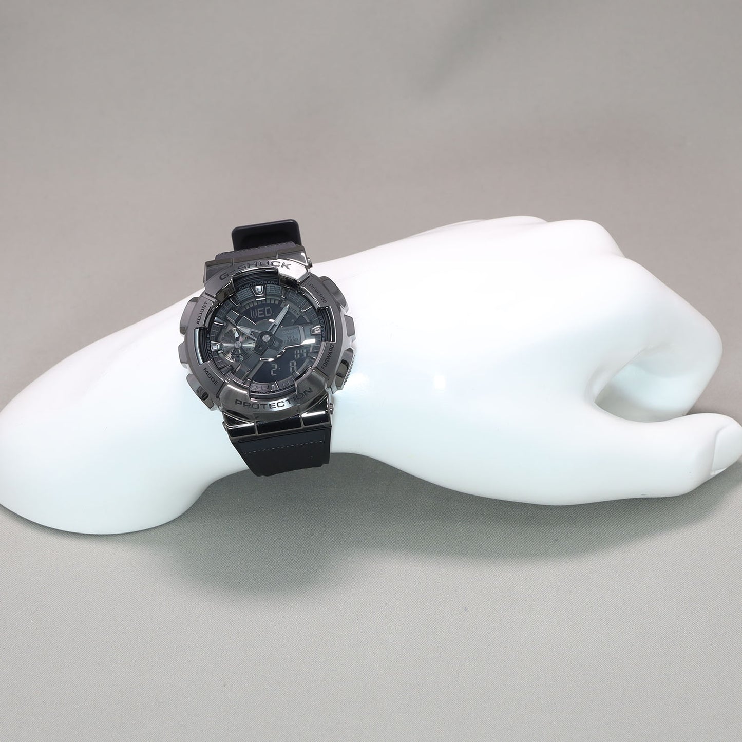【CASIO】G-SHOCK 110シリーズ / メタルベゼル / GM-110BB-1AJF
