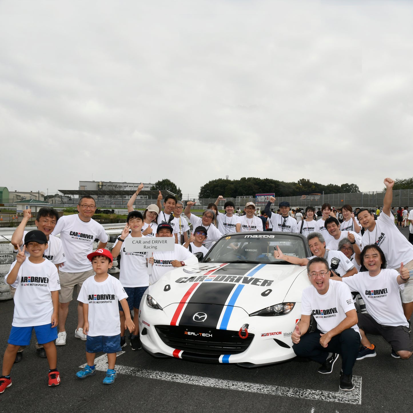 CAR and DRIVER レーシングチーム オリジナルTシャツ