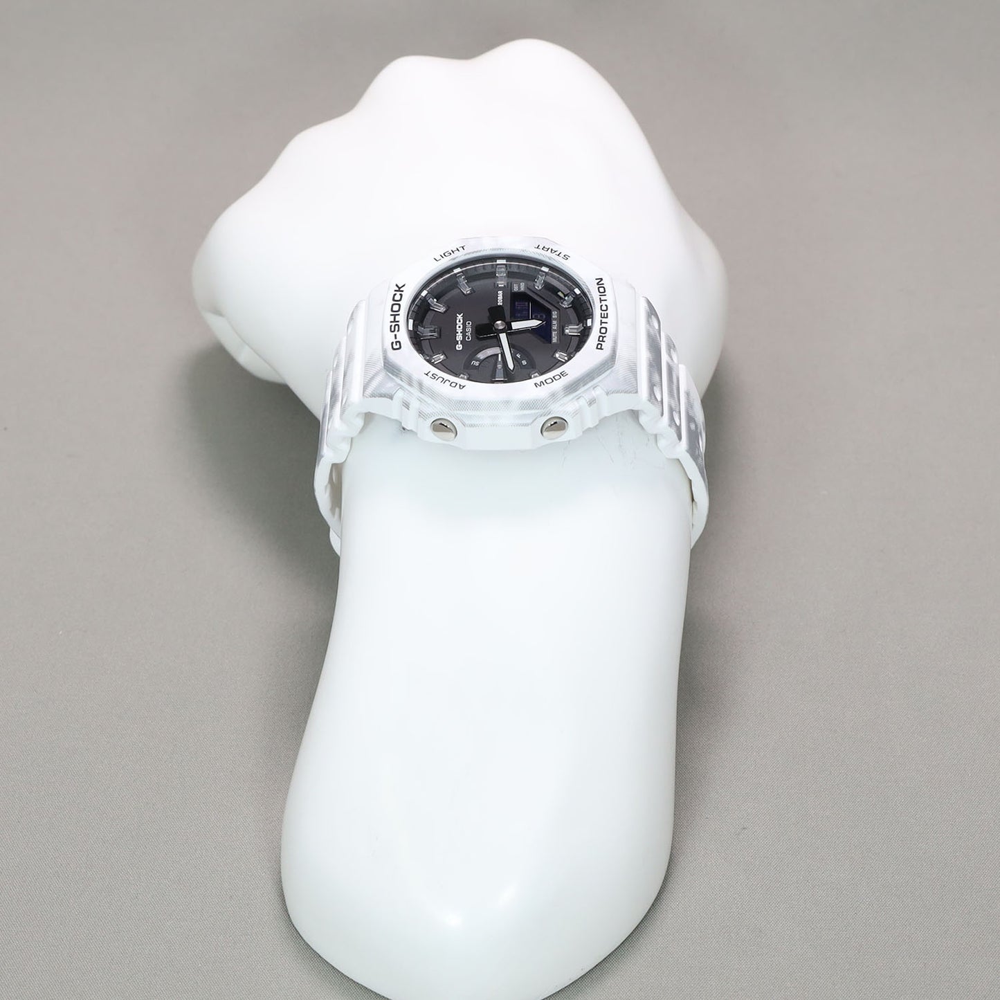 【CASIO】G-SHOCK GRUNGE SNOW CAMOUFLAGE / GAE-2100GC-7AJR