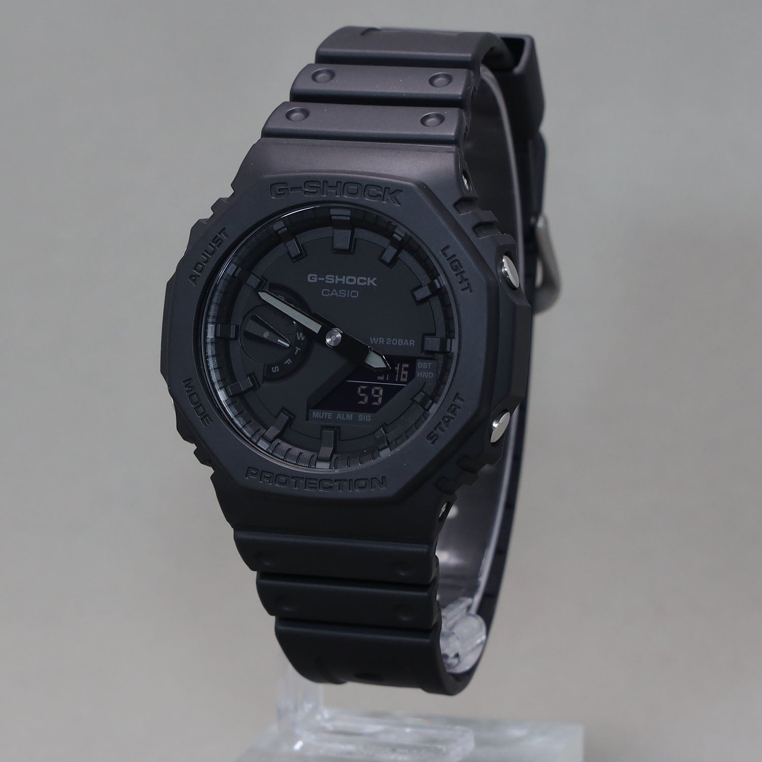 CASIO】G-SHOCK カーボンコアガード / GA-2100-1A1JF – カー・アンド・ドライバー collection